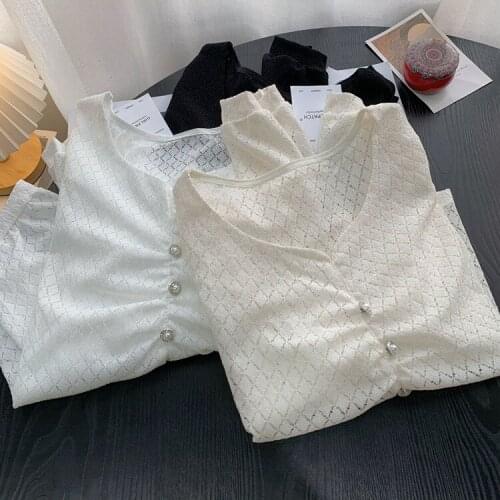 2021 women fashion V-neck lace pearls T-shirt top my210811