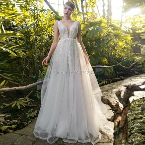 A Line Beach Wedding Dresses 2020 Deep V Neck Sleeveless Open Back Tulle Floor Length Bridal Gown Vestido De Novias Plus Size