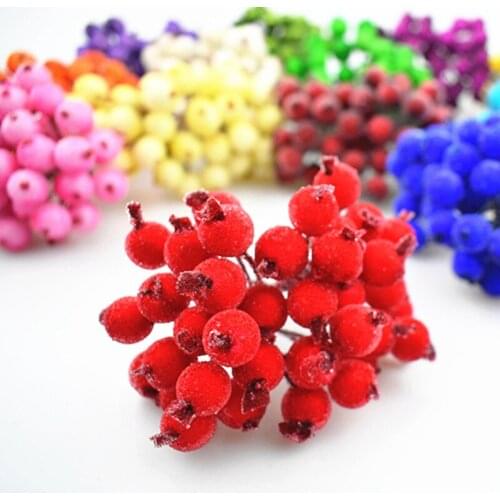 40pcs Mini Christmas Frosted Artificial Berry Vivid Red Holly Berries Christmas Tree Decorative Artificial Flowers Double Heads