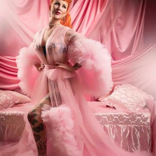 2021 Pink Celebrity Dress Photography Props Bridal Robes Long Ruffles Deep V Neck Women Nightgowns Plus Size
