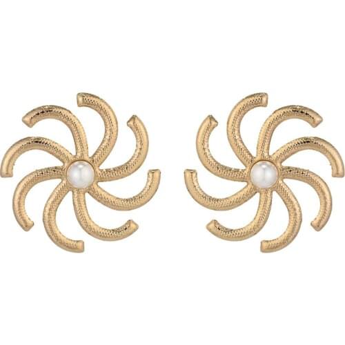 Korean Style Cute Small Flower Stud Earrings For Women New Metal Sweet Pearl Earrings Brincos Wedding Party Jewelry Gift