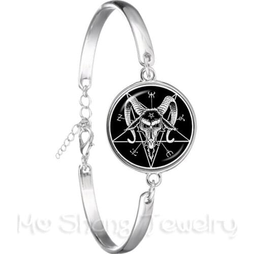 Red Sheep Head Pentacle Bracelet 18mm Glass Dome Art Picture Circle Fashion Jewelry Pray For Happiness Keep Talisman Bangle