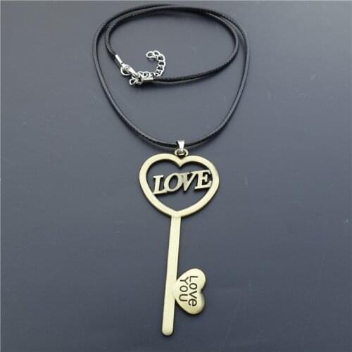 Metal Tribal Stark Wolf Fang Tooth Pendant Necklace Vintage Antique Bronze Jewelry