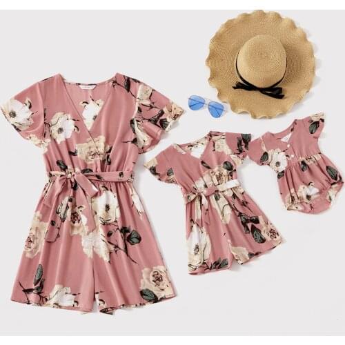 PatPat Floral Print V-neck Short-sleeve Matching Pink Shorts Rompers