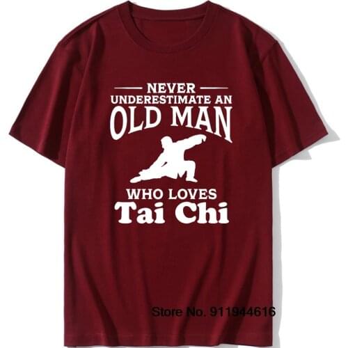 Custom Humor T Shirt For Men Cotton Tai Chi Never Underestimate An Old Man Who Knows T-Shirt