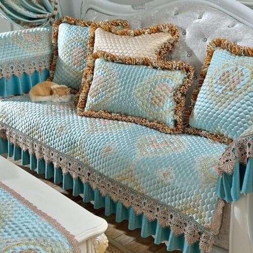 Luxury European sofa mat living room four seasons common water soluble lace cloth non-slip luxury custom sofa towel cover