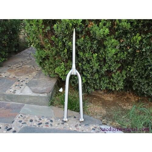 Titanium mtb frok with post mount and custom titanium mtbfrok