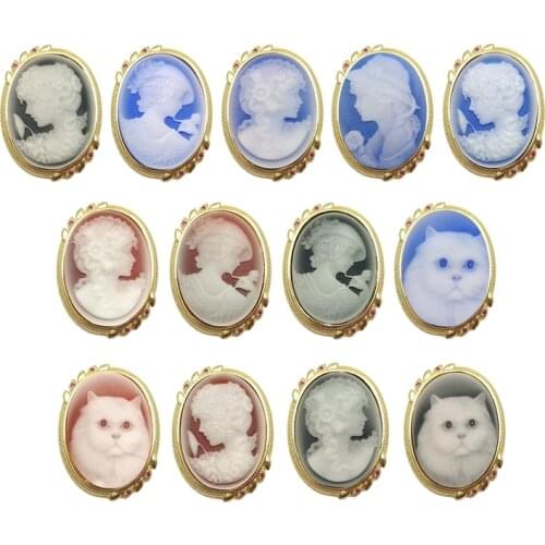 Natural Agates Vintage Cameo Red agates Beauty Lady Head Cameo Charms Oval Cameo Brooch For Women Gold-Plated Pendant Jewelry