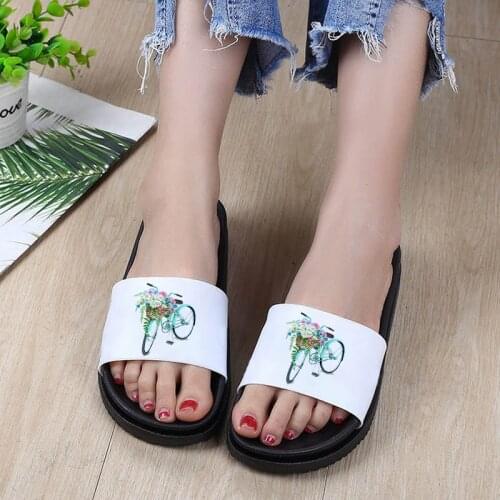 2021 Summer Ladies Slippers Soft Sole Beach Slides Home slippers Fashion Thicker Platform Indoor Slipper Anti-Slip Women Shoes