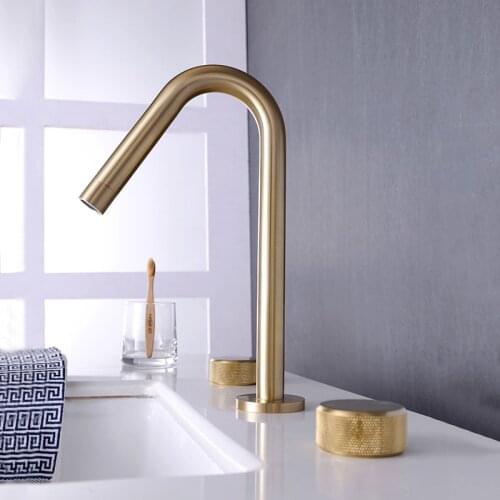 Basin Faucet Bathroom Sink Faucets Brushed Gold Brass 3 Holes Double Handle Bath Tap Hot and Cold Water Bathtub Mixer Basin Tap