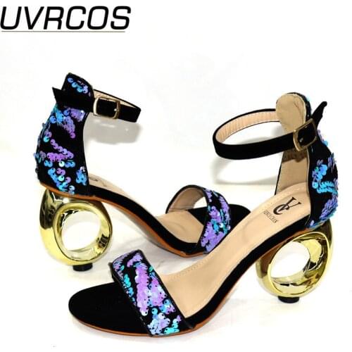 Latest Italian Design Women Shoes Decorated with Rhinestone Ladies Shoes High Heels Party Pumps Plus Size Fashion Leopard Light