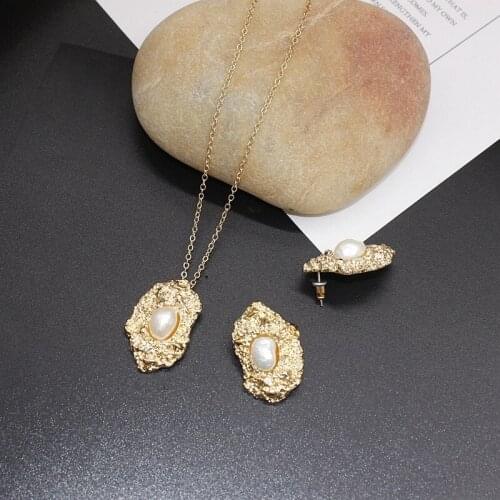 Fashion new design fashionable fold lava natural burning pearl short collarbone Necklace female jewelry wholesale