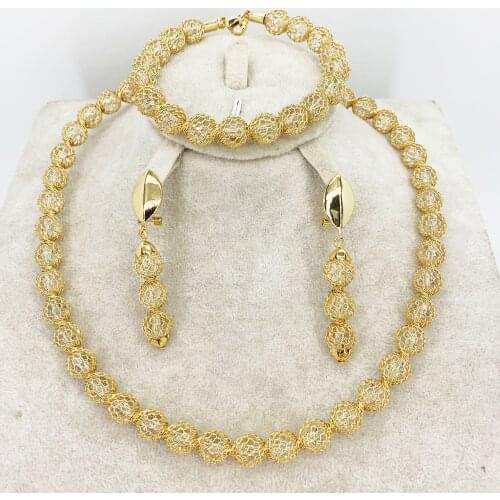 Bridal gift fashion high quality African jewelry set female necklace earrings bracelet travel gold jewelry set