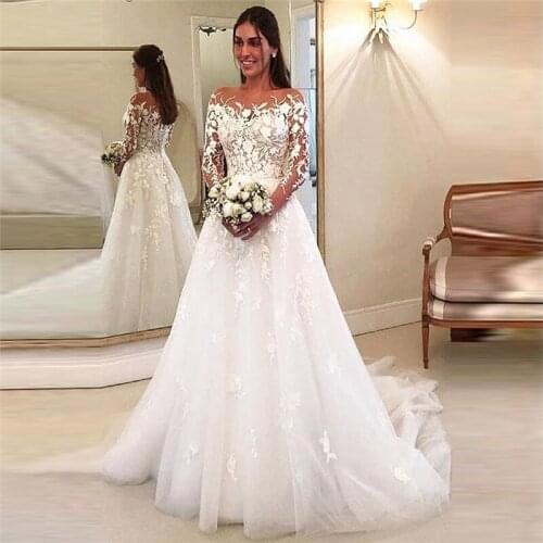 Vintage Lace Appliques A-Line Wedding Dress With Buttons Back Tulle Custom Spring Women Wedding Gowns Buttons Back Tulle Skirt