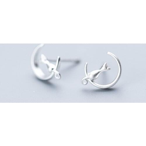 MloveAcc Hot Sale Authentic 925 Sterling Silver Cute Cat Sit on Moon Stud Earrings for Women Fashion Sterling Silver Jewelry