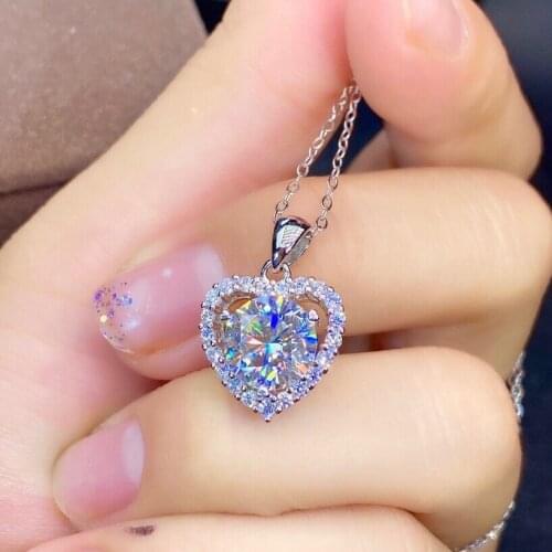 Cute Bride Love Heart Stone Necklace Female White Crystal Pendant Necklace Dainty Silver Color Chain Wedding Necklaces For Women