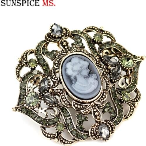 SUNSPICEMS Vintage Gray Crystal Women Head Brooch Pins Bohemia Ethnic Wedding Beautiful Brooches Rhinestone Scarf Lapel Jewelry