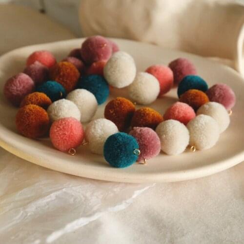 Customized autumn and winter advanced gray fur ball retro sense ins wind hand-made accessories diy earrings jewelry materials