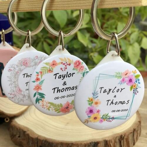 Personalized name date Keychain with Mirror Custom Wedding Favors And Gifts Wedding Gifts For Guests Wedding Souvenirs