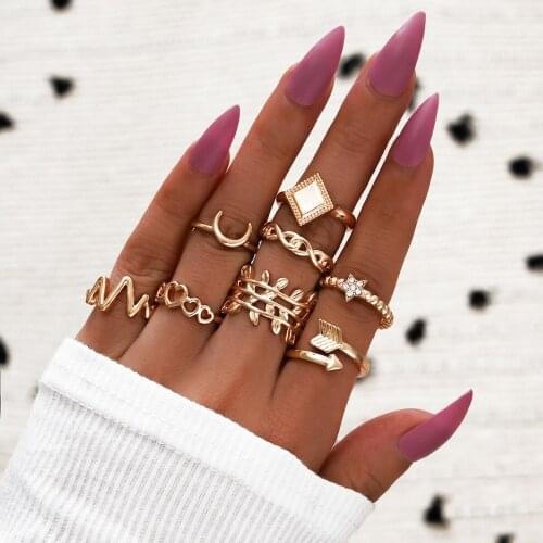 8Pcs/Set Bohemian Vintage Mixed Heart Arrow Square Moon Ring Set Women Elegant Party Accessories Jewelry Girlfriend Gift