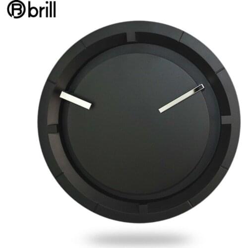 Creative Black Brief Wall Clock Modern Design Silent Mirror Sense of Science and Technology Hanging Wall Clock Fashion Style