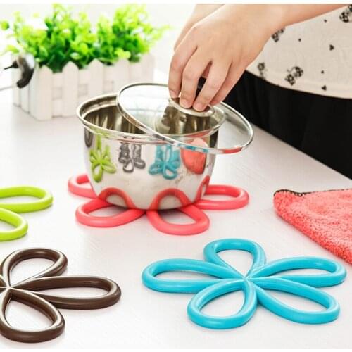 Clearance Sale Plastic Table Non-slip Heat Resistant Mat Coaster Cushion PVC Placemat Pot Holder Kitchen Accessories