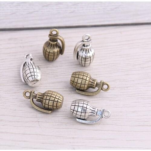 SWEET BELL 16pcs 9*10*18mm Charms 3D Bullet Two Color Eat Chicken Game Pendant Findings Accessories DIY Vintage Choker Necklace