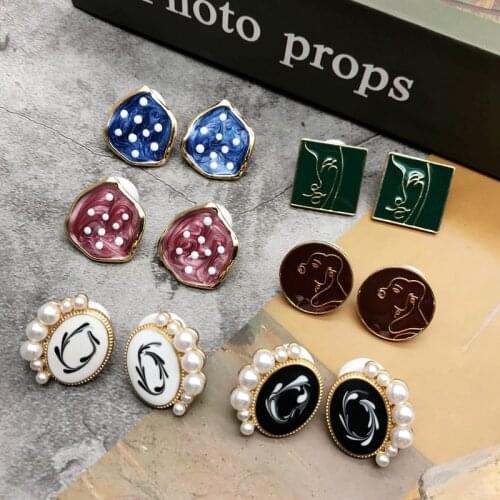 Abstract Jewelry Human Line Metal Symmetrical Irregular Graffiti Earrings Stud Brinco Accessories