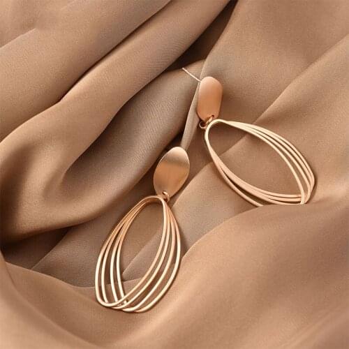 Golden oval earrings female atmosphere 2021 new trendy light luxury pure silver earrings niche design high sense