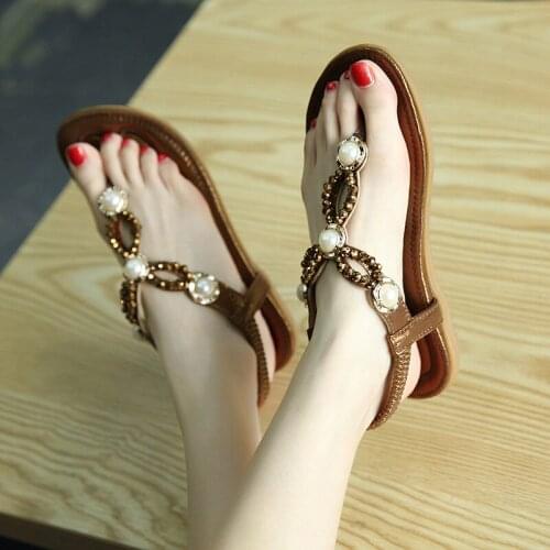 Spring 2019 new cat-heeled, pointy one-shoe, hollow sandals, high-heeled, suede, rhinestone, one-button womens shoes