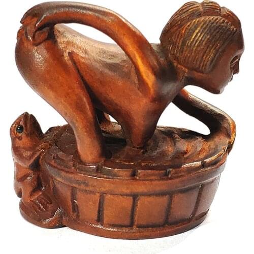Y2803 - 2" Good Quality Hand carved Boxwood Netsuke - Geisha Girl Frog