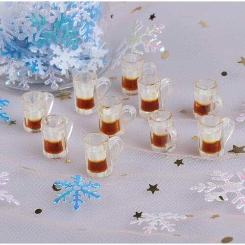 10pcs Mini Furniture Model Dolls Beer Cups/Glass Bottles Accessories Miniatures Dinnerware Dollhouse Summer Must Furniture Toys