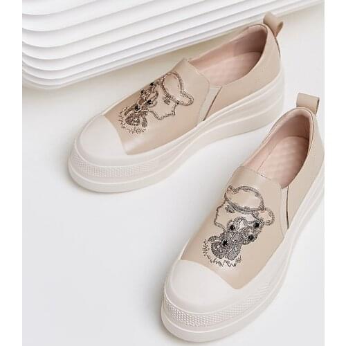 Womens gneuine leather embroidery bear student style platform flats loafers thicck sol leisure brogues moccasins sneakers shoes