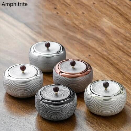 European Luxury Ceramic Cigar Pocket Ashtray Outdoor Sealed Ashtray With Lid Room Be Office Decoration Box Home