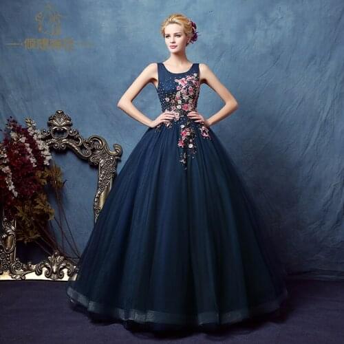 Plum blossom embroidery crystal beading veil court ball gown medieval dress Renaissance Victoria/Antoinette/ Belle Ball