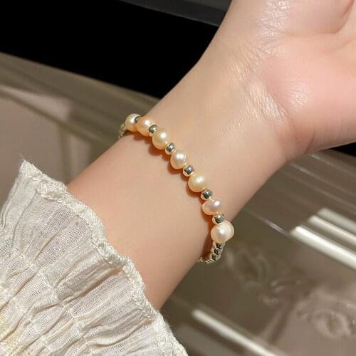 Women Bracelets On Hand Chain Bangles Jewelry Girls Korean Fashion Female Popular Now New 2021 Vintage Classic Pearl Casual