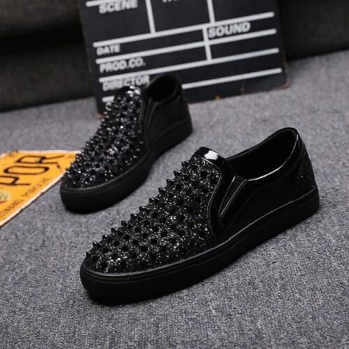 New luxebrand mens loafers white diamond rhinestone nail shoes Sports shoes rivets casual flat shoes wholesale sizes 38-44 b73