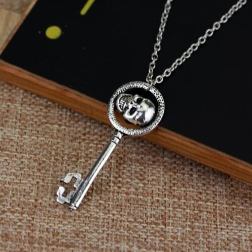 Dongshen One Of The Evil Queens Skeleton Key Necklace From Once Upon a Time Pendant Vintage Punk Skull Choker Necklace