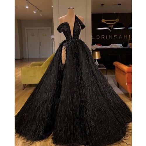 Luxury O Neck Short Sleeve Beaded Stones Feather Ball Gown Floor Length Black Evening Dresses 2020