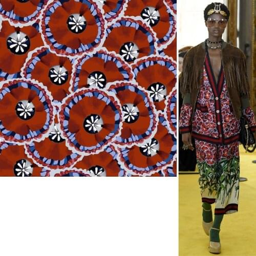 Italian Brand Fashion Chain Flower Printed 100% Polyester Fabric Clothing Cloth Fabrics for Dress Per Meter Sewing Material