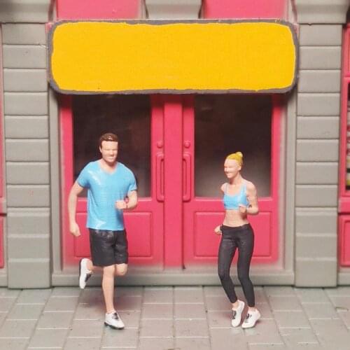 1:64 Scale DIY Painting Couple Doll Model Characters Running Figure Young Lovers Photography Scenery Ornaments Decor Accs