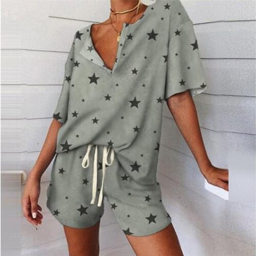 Summer Casual Women Suit Fitness Letter Heart Shaped Printing V Neck Short Sleeved Top Shorts Fashion Ladies Two Piece Suit