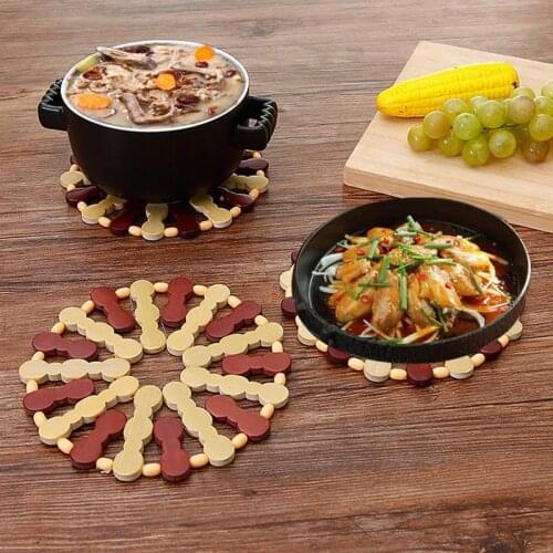 Bamboo Placemat Insulation Pads Against Hot Desk Table Mats Coasters Hollow Wooden Pot Cup Mat Kitchen Accessories 15*15cm