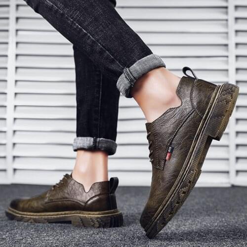 Mens street shoe Mens casual black flat breathable fashion hot shoes leather hombre mens male 2020 shose sale for zapatos light