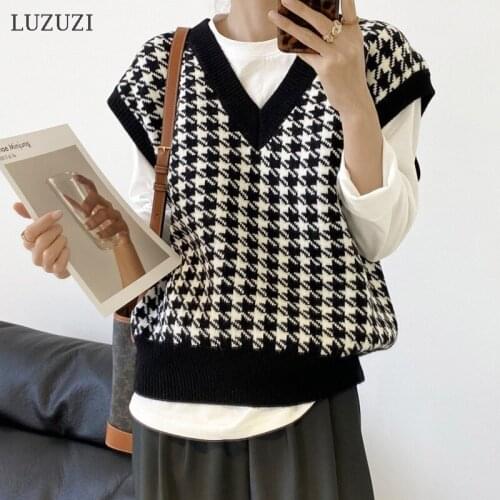 LUZUZI Fashion sleeveless vest oversized knitted sweater women casual v neck pullover autumn winter plaid korean sweater 2021