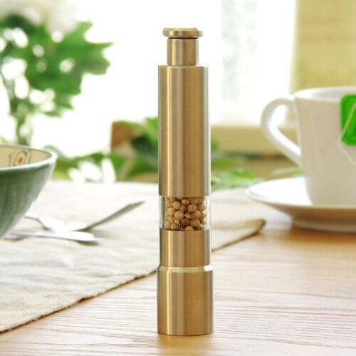 2021 Manual push salt and pepper mill chilli mustard seed push mill spice kitchen tool mill pepper sprayer pepper sprayer