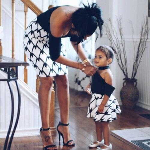 Mommy And Me Clothes Summer Mom And Daughter Short Dress Off Shoulder Printed Dresses Summer Family Matching Outfits Vestido