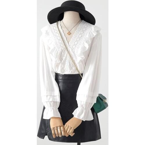 Lace Patchwork Ruffles Women Blouse Summer New V-Neck Flare Sleeved Solid Loose Office Lady Elegant Pulls Outwear Tops