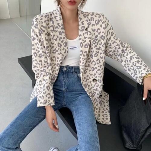 2021 Korean version of the new fashion temperament suit womens double-breasted design simple and fashionable jacket