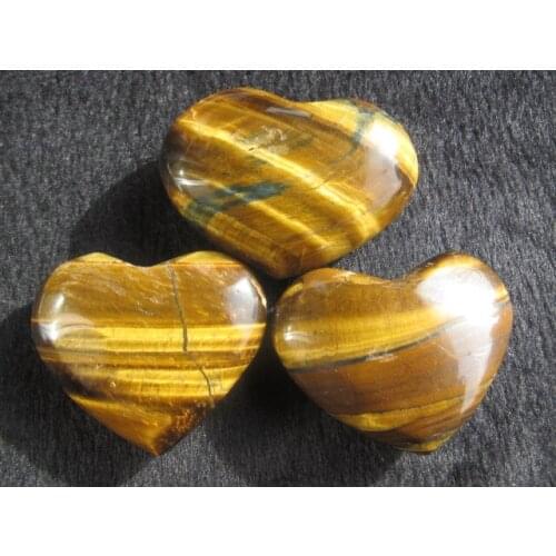 Natural quartz crystal rose stone carving heart to heal